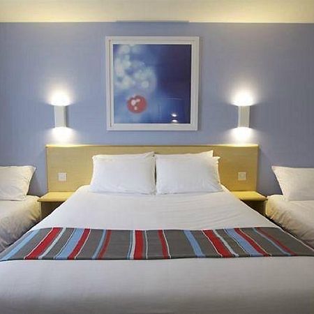 แทรเวลลอดจ์ อิปส์วิช สโตว์มาร์เก็ต Hotel Haughley ภายนอก รูปภาพ