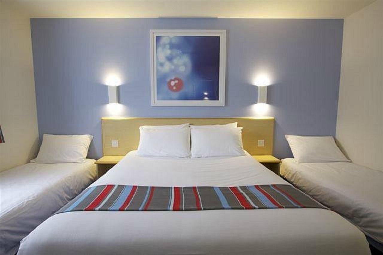 แทรเวลลอดจ์ อิปส์วิช สโตว์มาร์เก็ต Hotel Haughley ภายนอก รูปภาพ